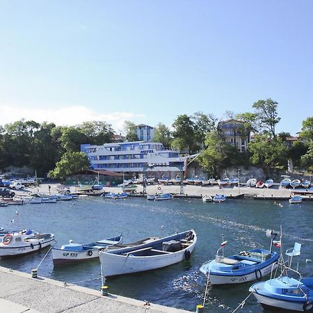 Ribarska Sreshta Family Hotel Царёво Экстерьер фото